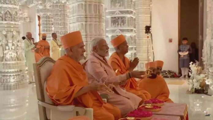 PM Modi Inaugurates BAPS Hindu Temple in Abu Dhabi, Meets Artisans and Devotees